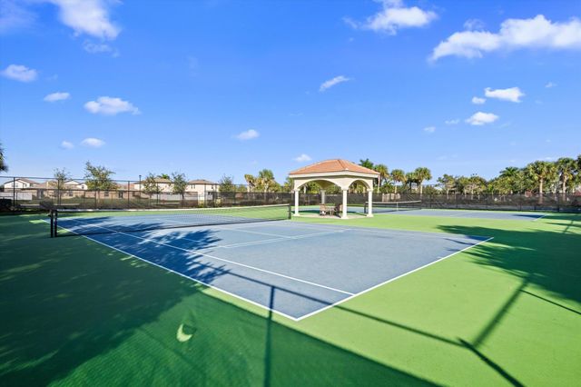 911 Bent Creek Drive, Fort Pierce, FL 34947