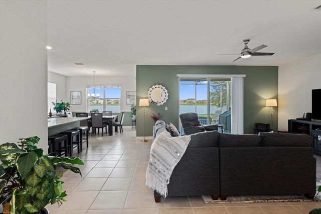 911 Bent Creek Drive, Fort Pierce, FL 34947