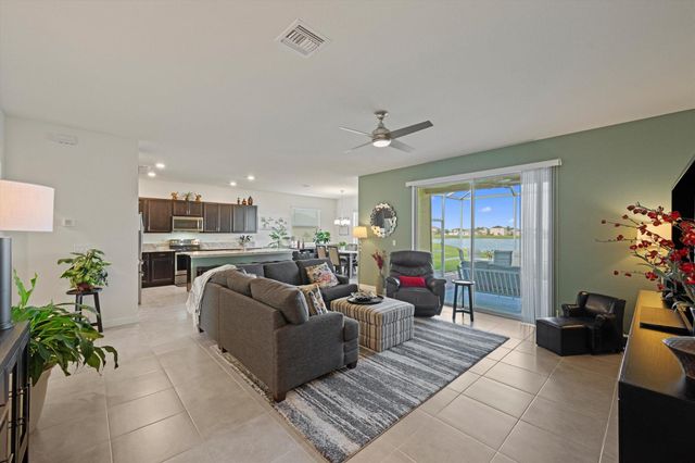 911 Bent Creek Drive, Fort Pierce, FL 34947