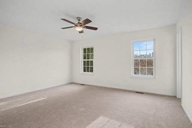 19 Rotherham LN, Hampton, VA 23666