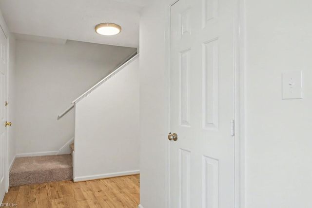 19 Rotherham LN, Hampton, VA 23666