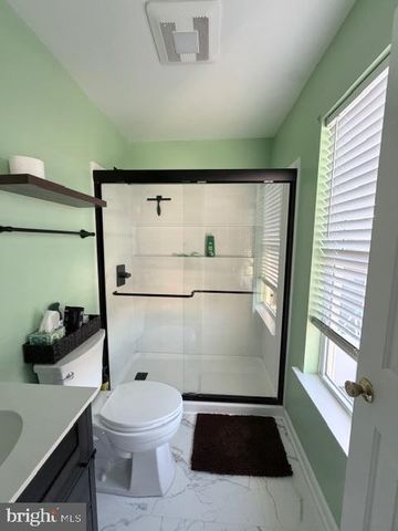 1155 SCHOOL HOUSE LN, Quakertown, PA 18951