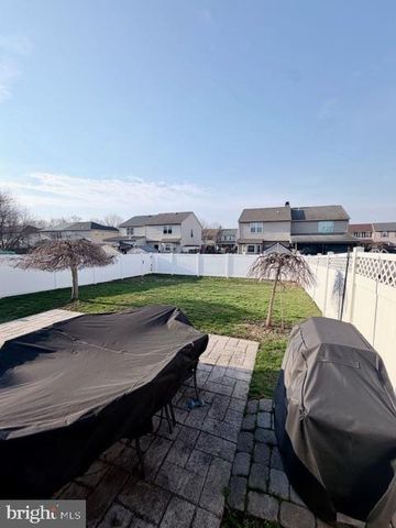 1155 SCHOOL HOUSE LN, Quakertown, PA 18951
