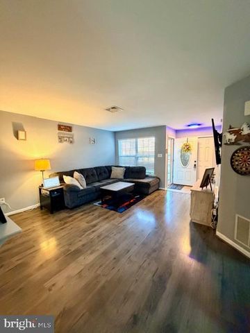 1155 SCHOOL HOUSE LN, Quakertown, PA 18951