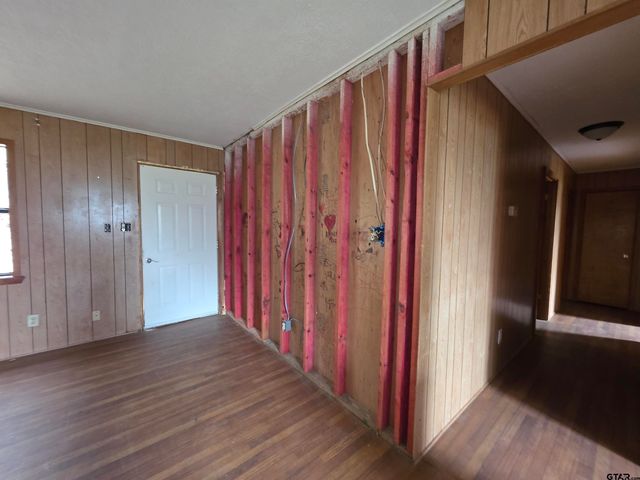 1886 Opossum Rd, Pittsburg, TX 75686