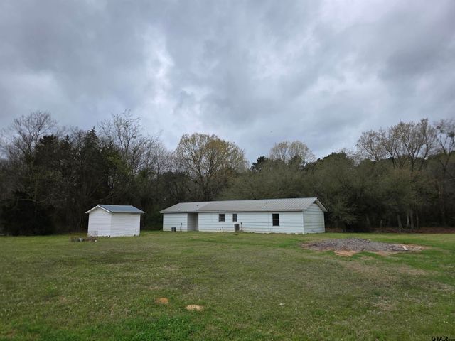 1886 Opossum Rd, Pittsburg, TX 75686