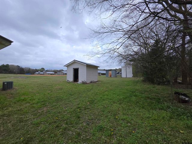 1886 Opossum Rd, Pittsburg, TX 75686