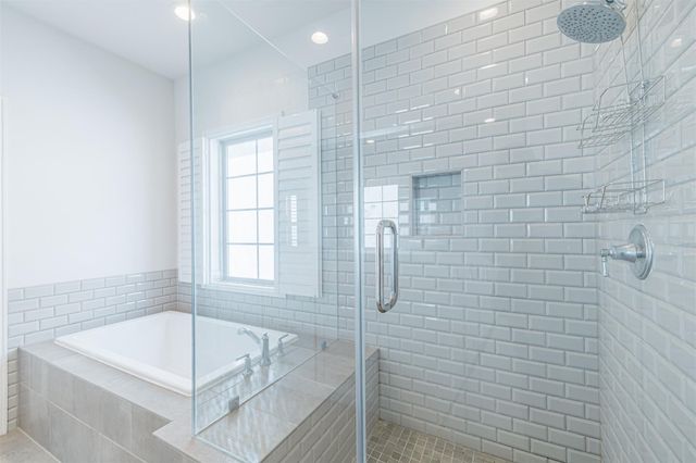 247 Green Boulevard, Shenandoah, TX 77384