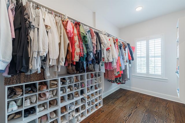 247 Green Boulevard, Shenandoah, TX 77384