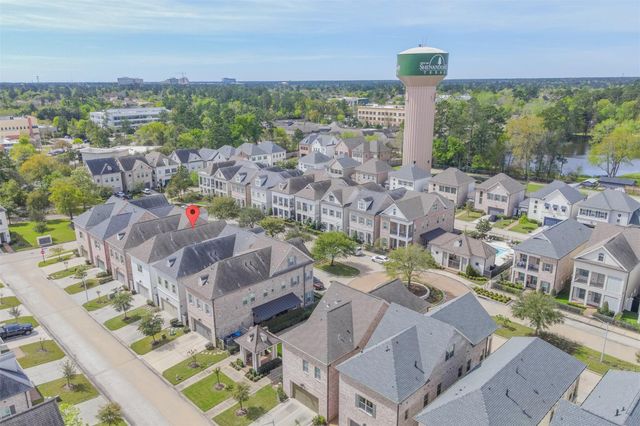 247 Green Boulevard, Shenandoah, TX 77384