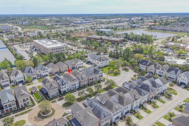 247 Green Boulevard, Shenandoah, TX 77384