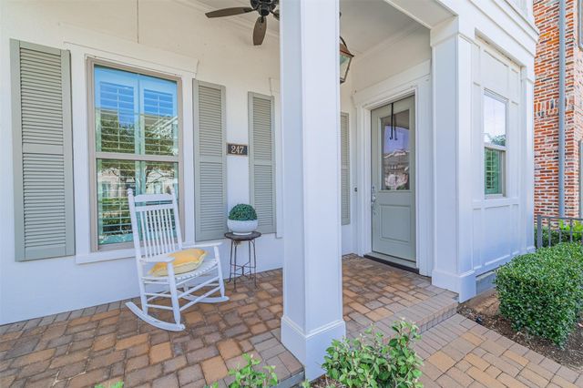 247 Green Boulevard, Shenandoah, TX 77384