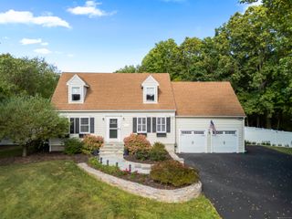 17 Megan Lane, Wallingford, CT 06492