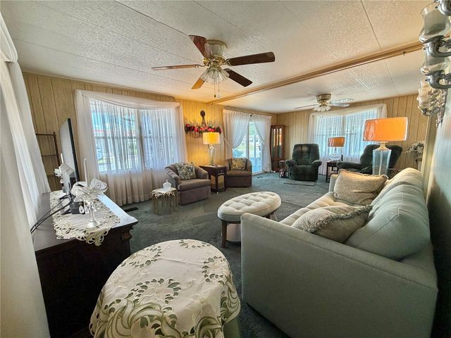 100 MARIGOLD STREET, Leesburg, FL 34748