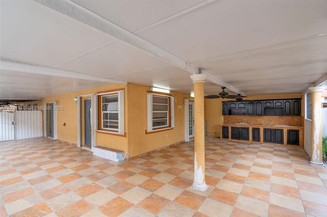 5335 W 23rd Ct 13-4, Hialeah, FL 33016