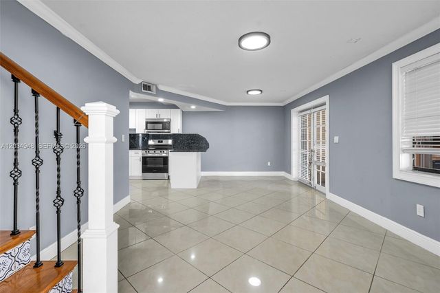 5335 W 23rd Ct 13-4, Hialeah, FL 33016