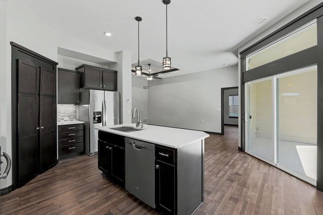 405 Karla Ave, Haysville, KS 67060