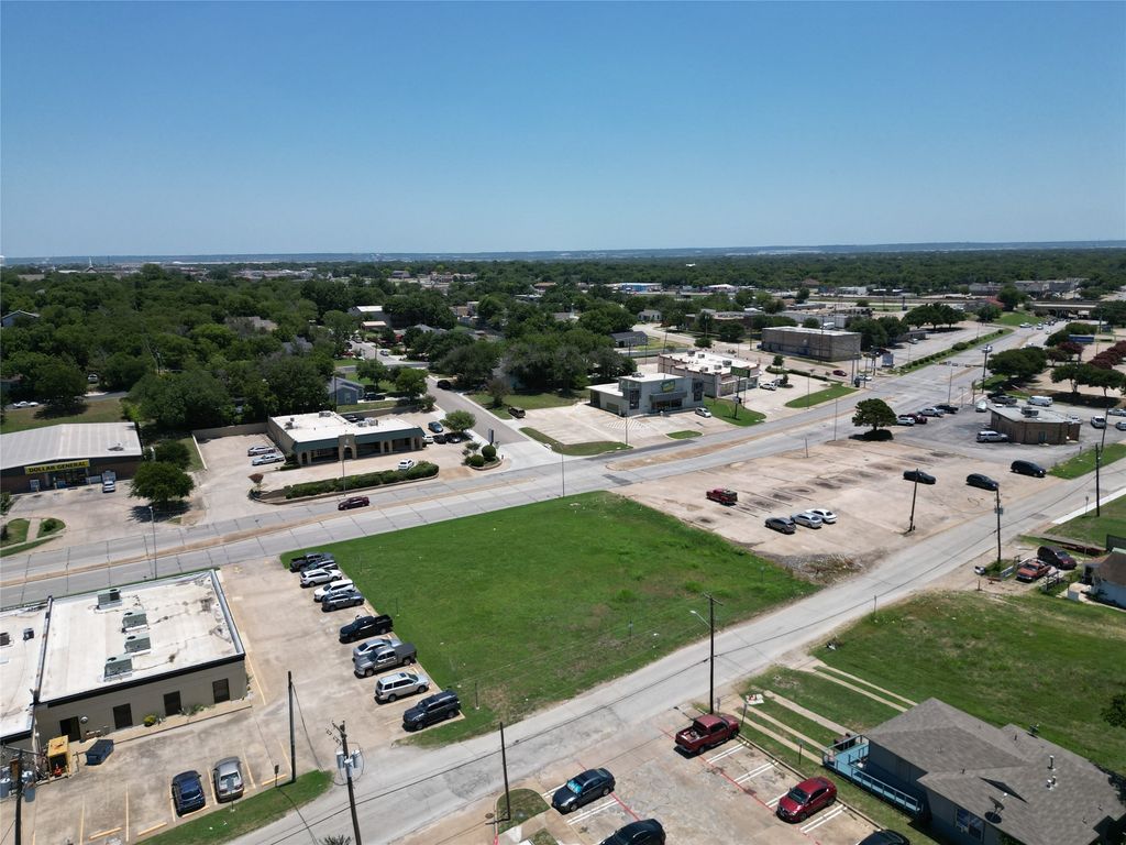 505 N Carrier Parkway, Grand Prairie, TX 75050