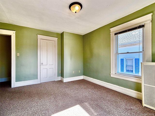 9 Parker Avenue, Hyde Park, NY 12538