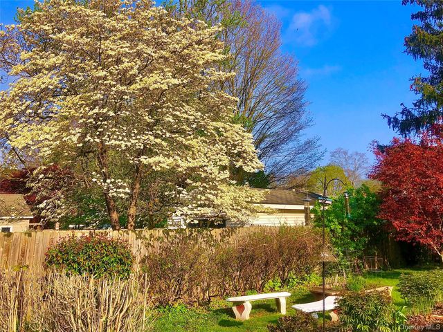 9 Parker Avenue, Hyde Park, NY 12538