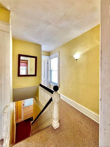 9 Parker Avenue, Hyde Park, NY 12538