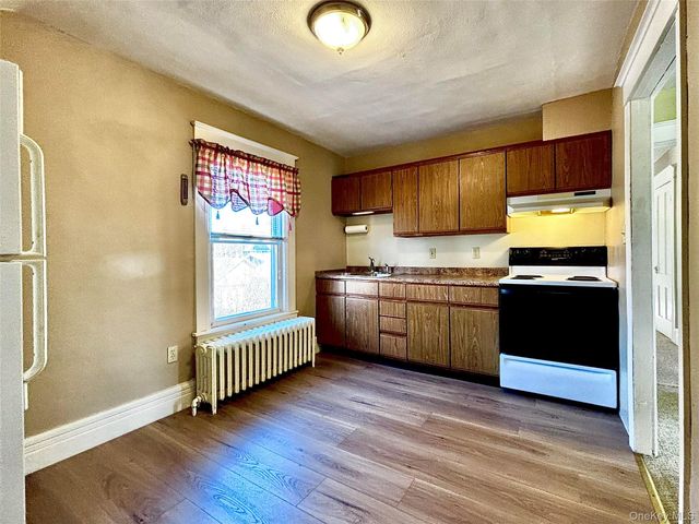 9 Parker Avenue, Hyde Park, NY 12538