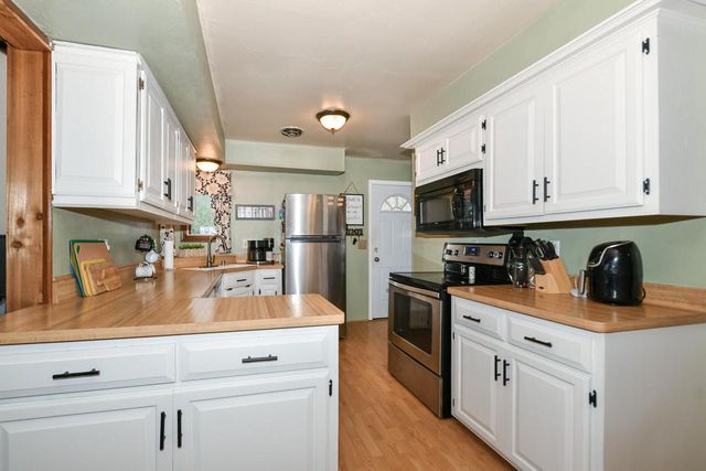 5564 S 33rd STREET, Milwaukee, WI 53221
