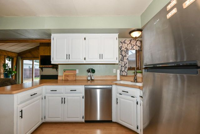 5564 S 33rd STREET, Milwaukee, WI 53221