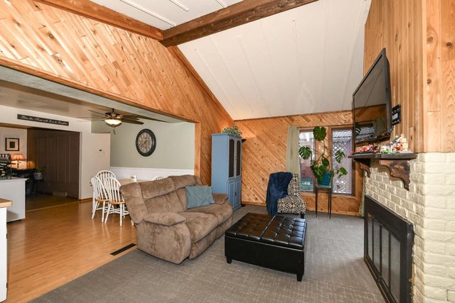 5564 S 33rd STREET, Milwaukee, WI 53221