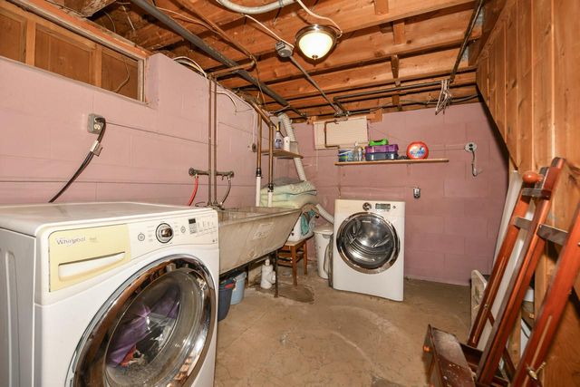 5564 S 33rd STREET, Milwaukee, WI 53221