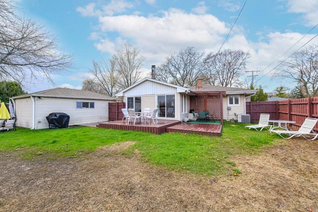 5564 S 33rd STREET, Milwaukee, WI 53221