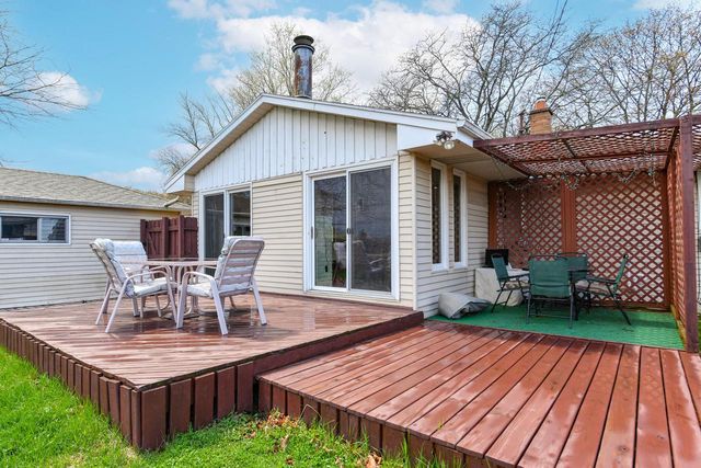 5564 S 33rd STREET, Milwaukee, WI 53221