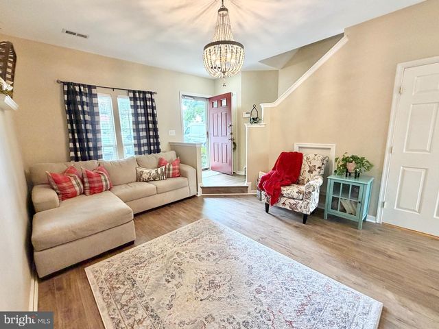 44464 POTTER TER, Ashburn, VA 20147