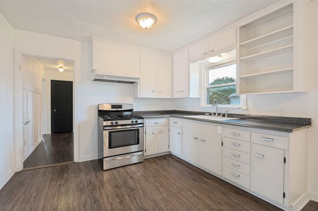 202 W Cherry Street, Duncanville, TX 75116