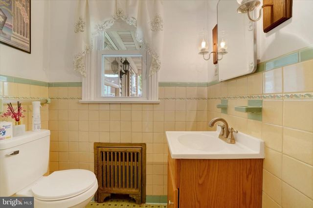 1120 LOUISE AVE, Lancaster, PA 17601