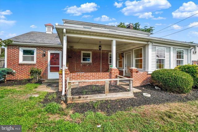 1120 LOUISE AVE, Lancaster, PA 17601