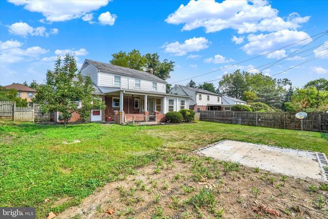 1120 LOUISE AVE, Lancaster, PA 17601