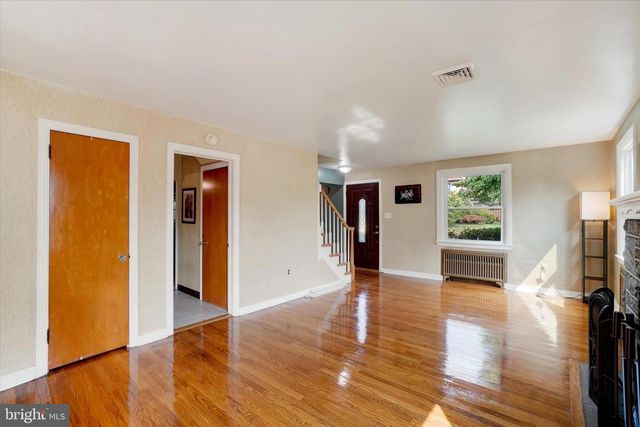 1120 LOUISE AVE, Lancaster, PA 17601