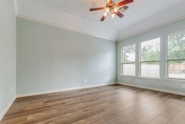 170 Black Swan Place, Magnolia, TX 77354