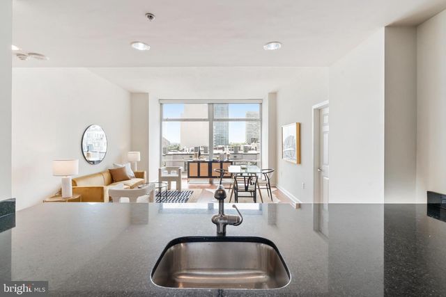 22 S FRONT ST #603, Philadelphia, PA 19106