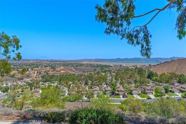 17488 Star Canyon Court, Riverside, CA 92503