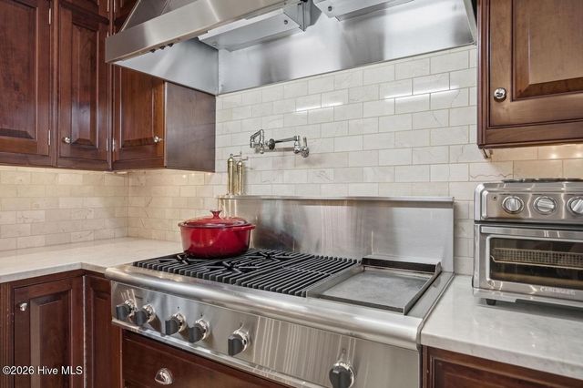 1010 E Rock Spring Road, Greenville, NC 27858