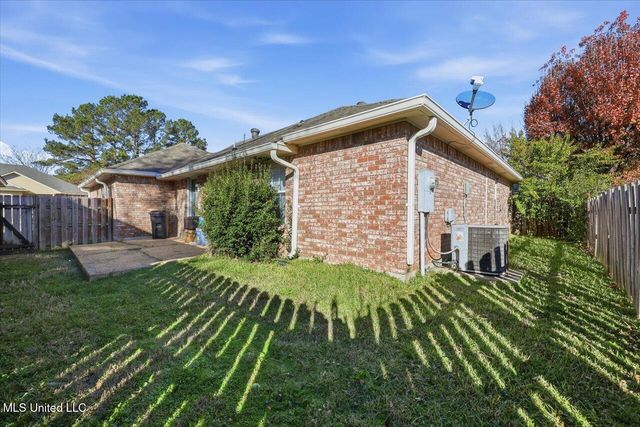 402 Twin, Clinton, MS 39056