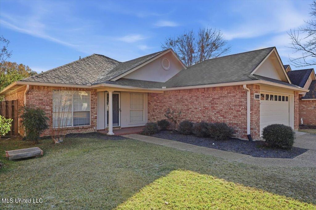 402 Twin, Clinton, MS 39056