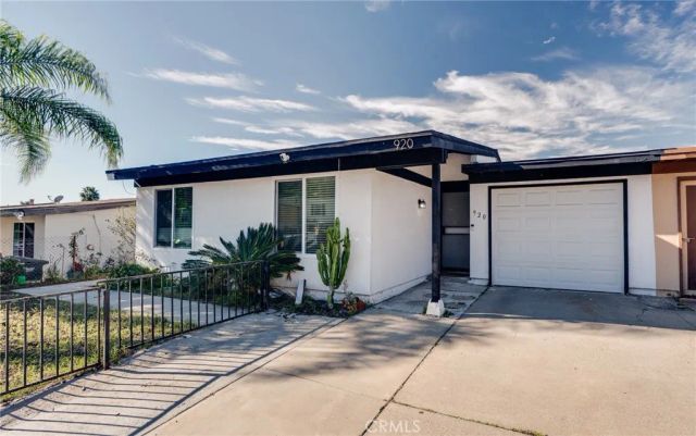 920 Raintree, Vista, CA 92084