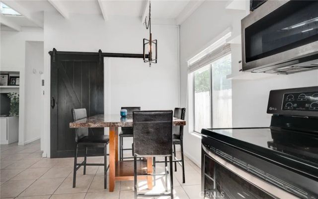 920 Raintree, Vista, CA 92084