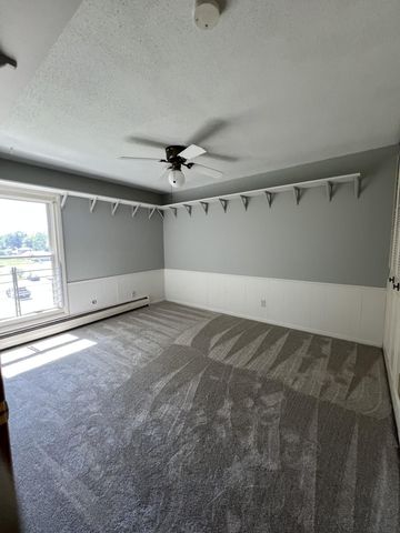 2800 Hamline Avenue N 347, Roseville, MN 55113