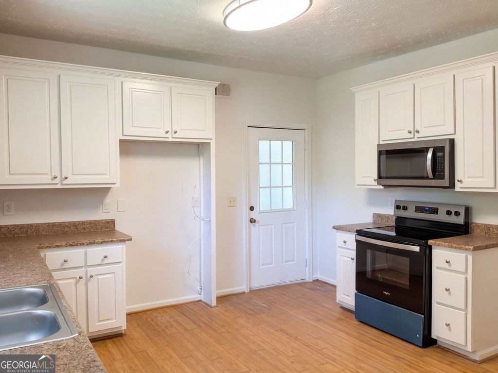 773 North Avenue, Atlanta, GA 30354 — photo 2