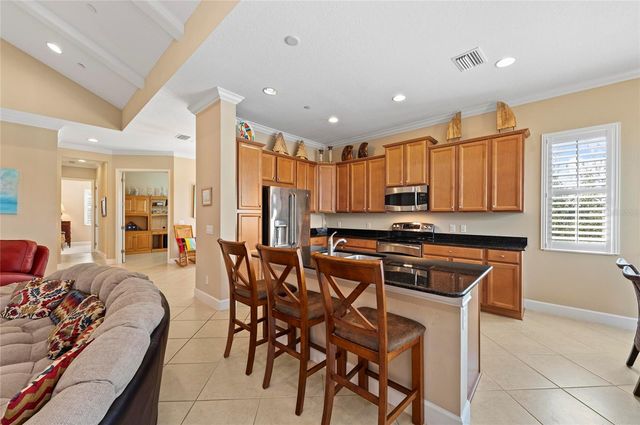 266 SAPPHIRE LAKE DRIVE 202, Bradenton, FL 34209