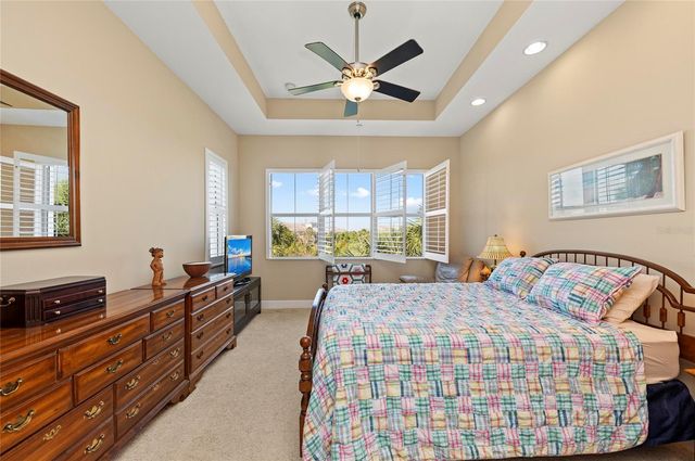 266 SAPPHIRE LAKE DRIVE 202, Bradenton, FL 34209